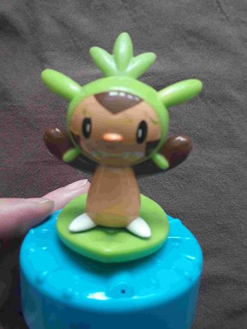 pokemon figurine