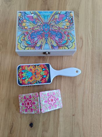 Lot de 3 accessoires déco perles – Boîtes à bijoux, brosse & miroir