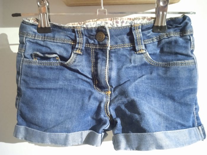Lot vêtements 6 ans - photo numéro 8