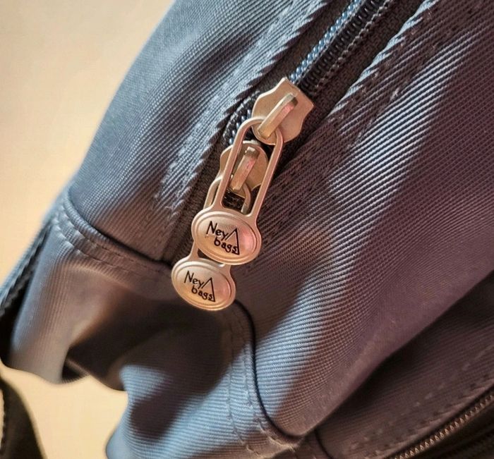 Cartable Pluto Disney avec trousse intégrée - photo numéro 3
