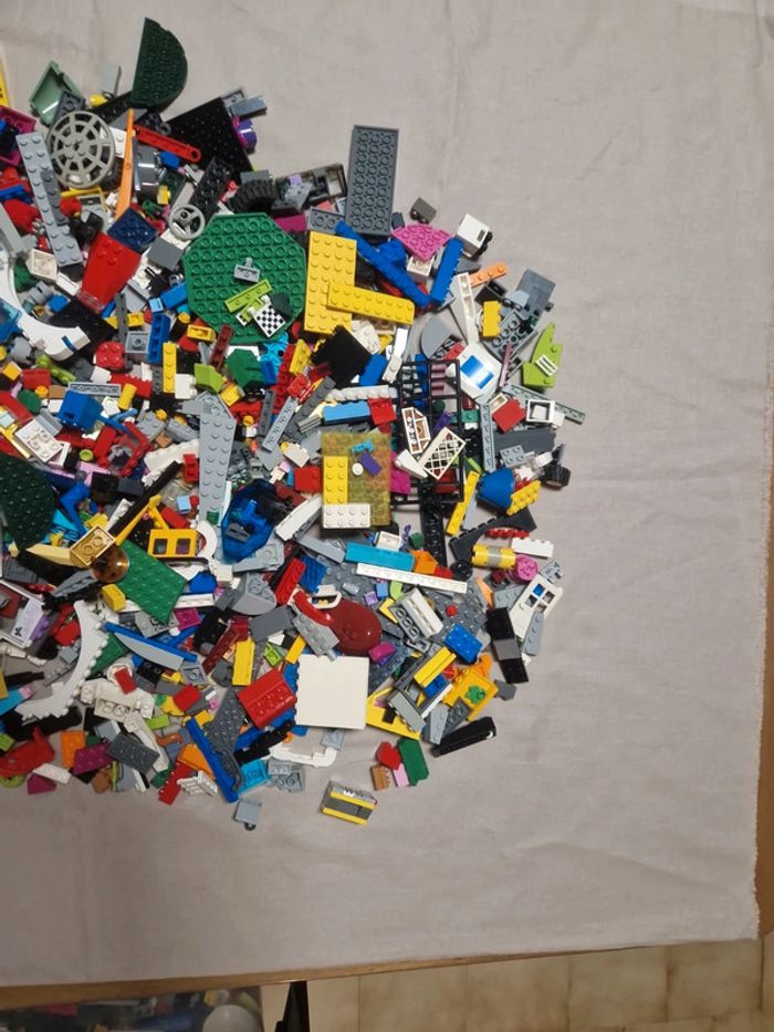 1,7 kg lego vrac tous univers + personnages A3 - photo numéro 6