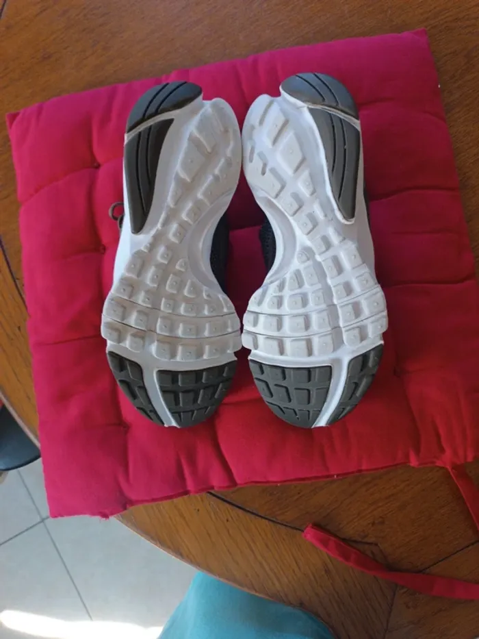 Sneakers kaki Nike 37.5 - photo numéro 8