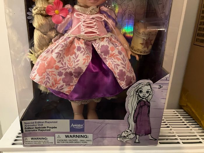 Poupée Animator raiponce édition spéciale lumineuse non déboxer - photo numéro 7