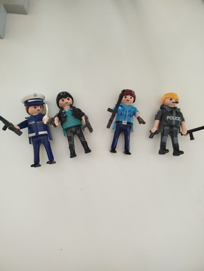 Commissariat de police 👮 - photo numéro 2