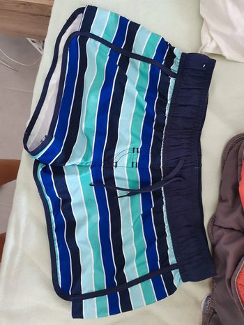 Short de bain neuf