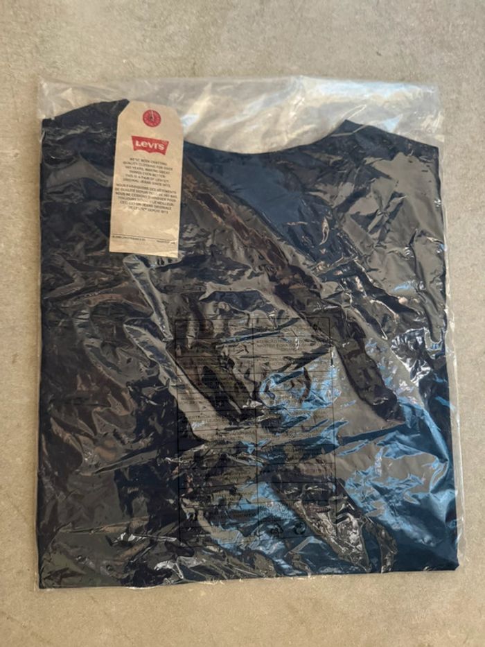 TEE shirt Levi’s taille 16 ans - photo numéro 2