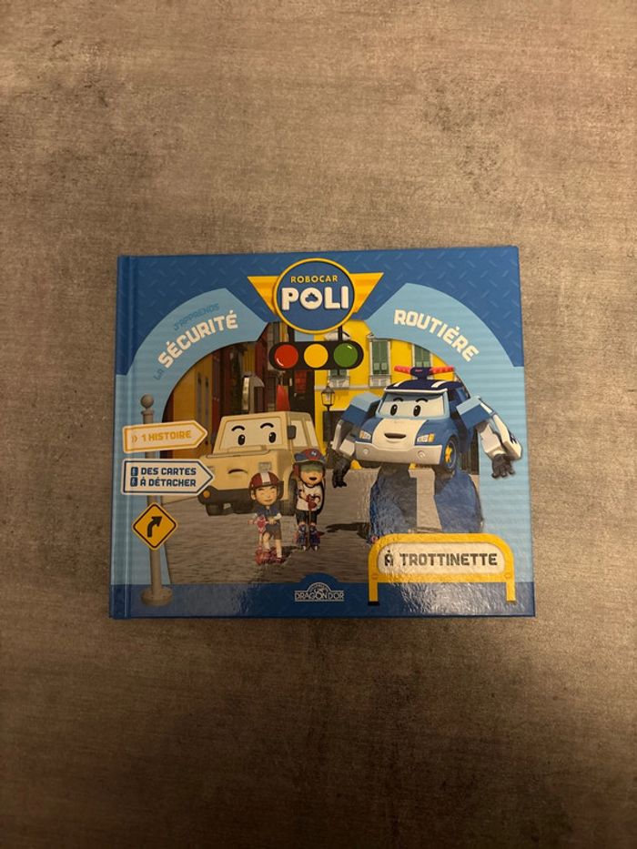 Livre robocar poli à trottinette