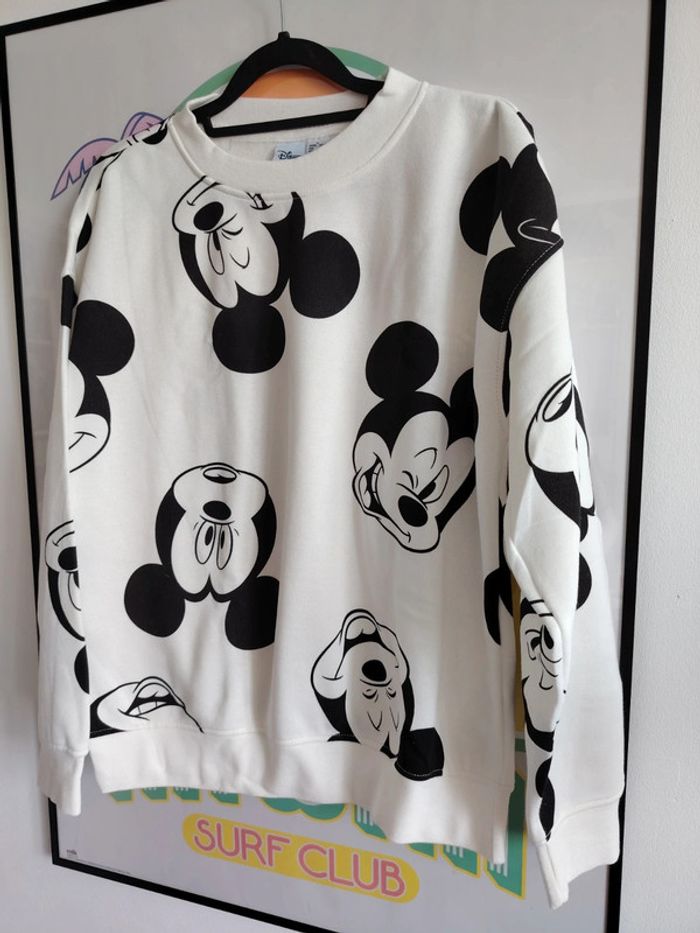 Pull Disney Mickey - Taille S - photo numéro 3