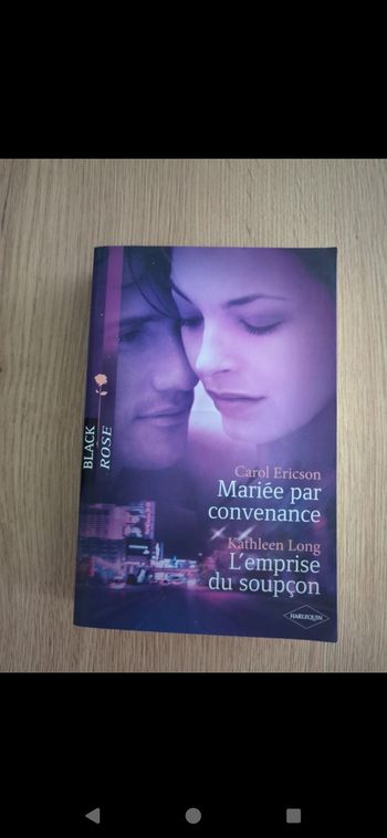 Double livre mariée par convenance et l'empire du soupçon