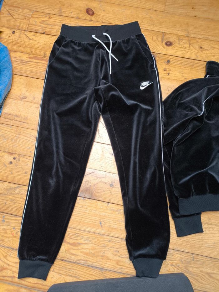 Survêtement Nike en velours - photo numéro 2
