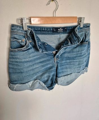 Short Hollister w27