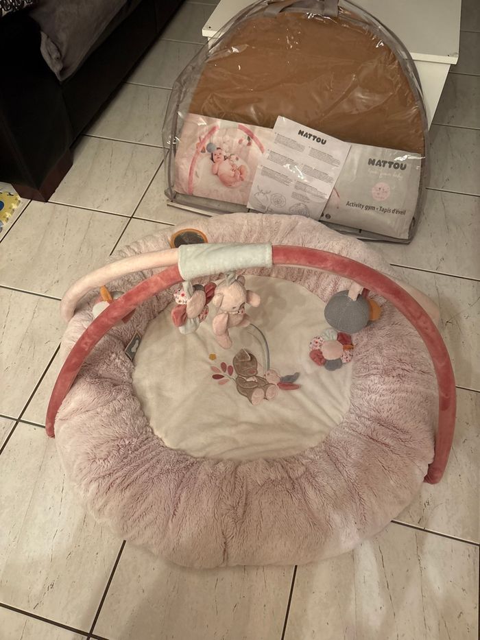 Tapis d’activités avec arches Nattou