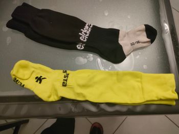 Lot chaussettes de foot 31/34 32/36