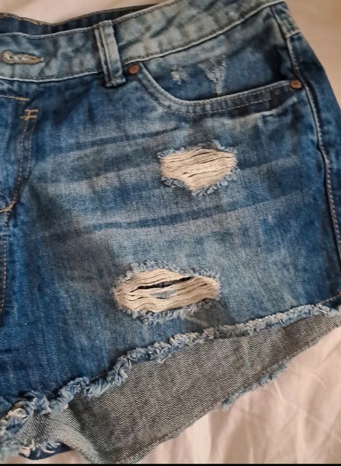 Short jeans taille 40 - photo numéro 3