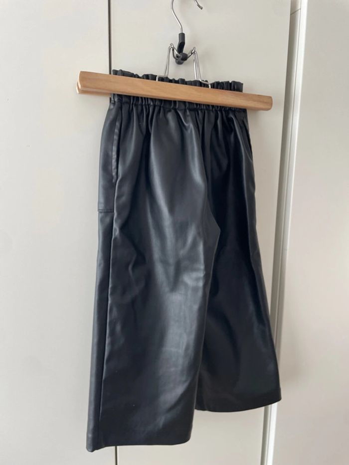 Pantalon large noir Zara similicuir 4 ans - photo numéro 2