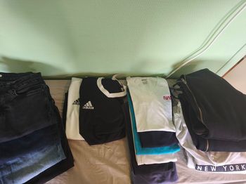 Lot de vêtements Ado homme taille S/36