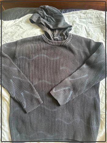 Pull à capuche taille 12ans marque overgame