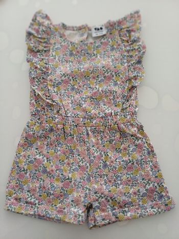 Combishort neuve taille 9 mois
