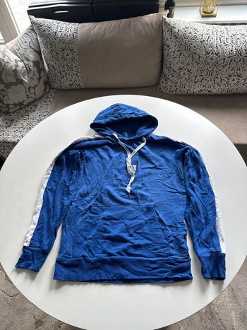Sweat à capuche bleu bandes blanches – No Boundaries – Taille XS