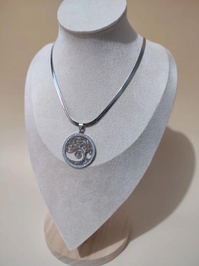 Collier - photo numéro 2