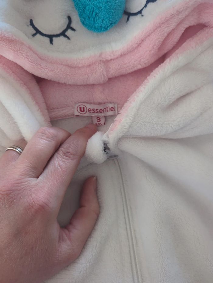 Sweat capuche licorne - photo numéro 3