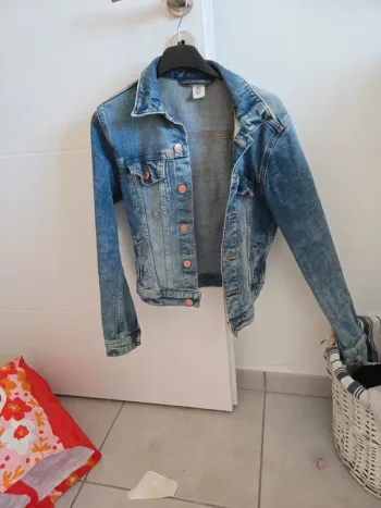 Veste en jean taille 34