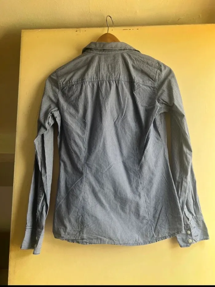 Superbe chemise bleu tendance et vintage - 100% coton - esprit - taille 32 - photo numéro 2