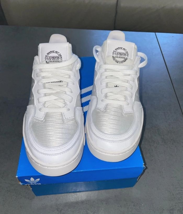 Basket adidas neuf - photo numéro 2