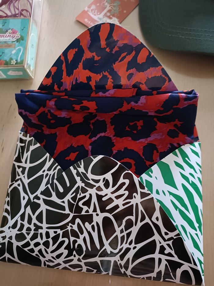 LOT DE DIFFERENTS GOODIES MY LITTLE BOX - photo numéro 7