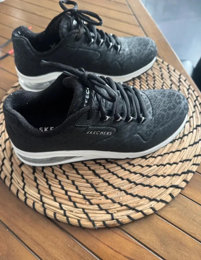 Superbes baskets skechers - photo numéro 2