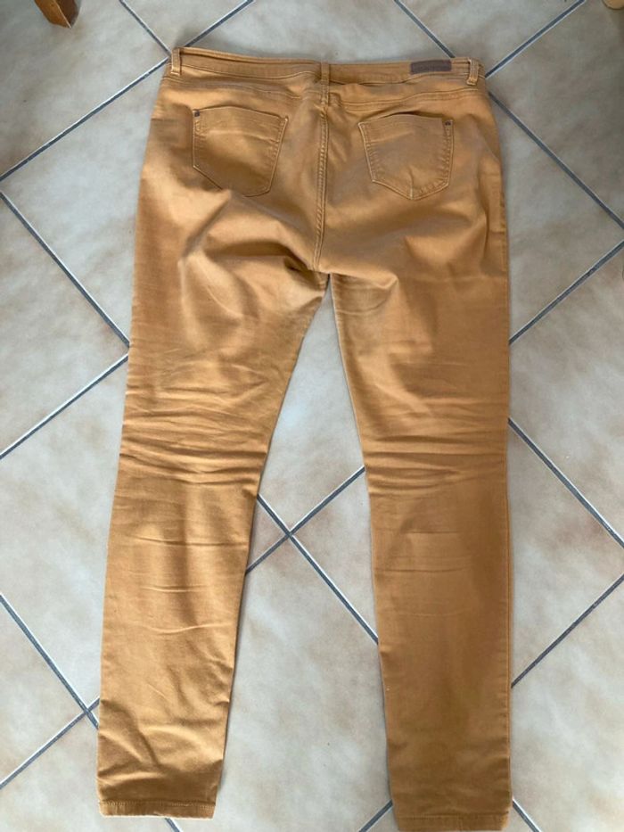 Jean femme 42 - photo numéro 2