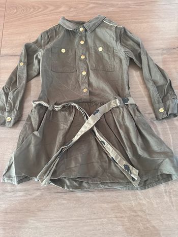Robe kaki