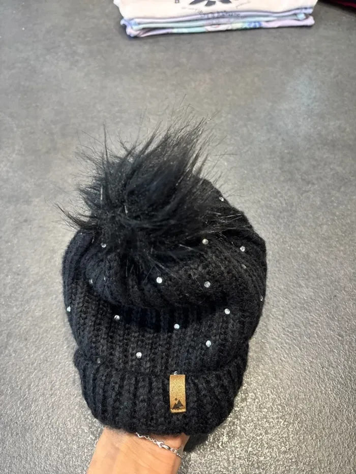 Bonnet avec strass - photo numéro 2