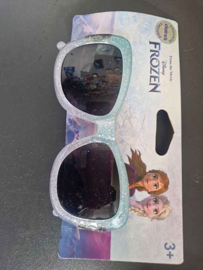 Lunettes de soleil reine des neiges - photo numéro 2