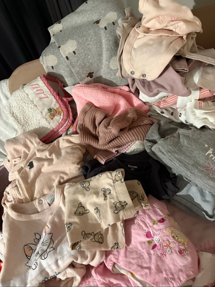 Lot de vêtements pour filles - photo numéro 2