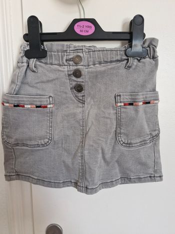 Jupe en jeans tape à l'œil