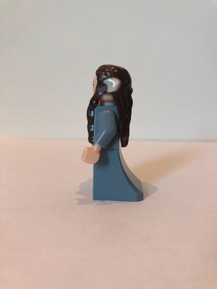 Figurine type lego Arwen. le seigneur des anneaux/hobbit - photo numéro 2