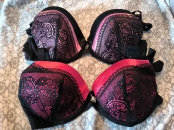 Lot de deux soutien gorge à dentelle