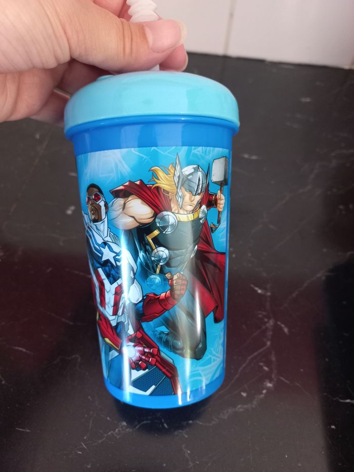 Gourde avengers - photo numéro 3