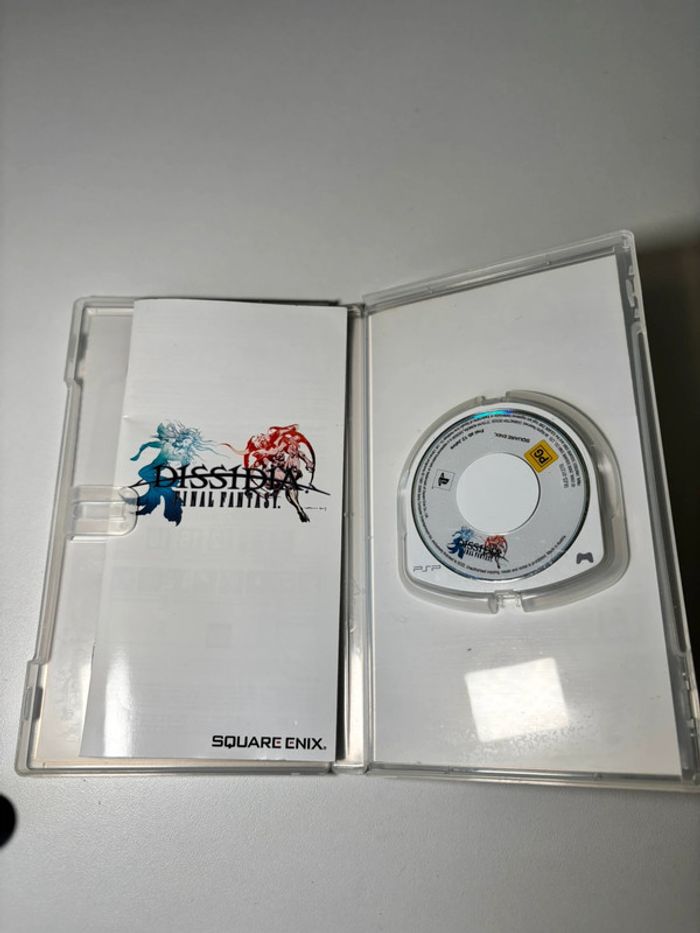 Jeux Sony PSP final fantasy dissidia complet PAL - photo numéro 3