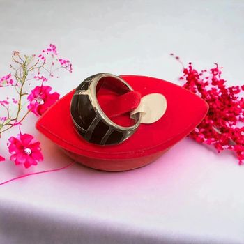 Splendide bague noir et argentée