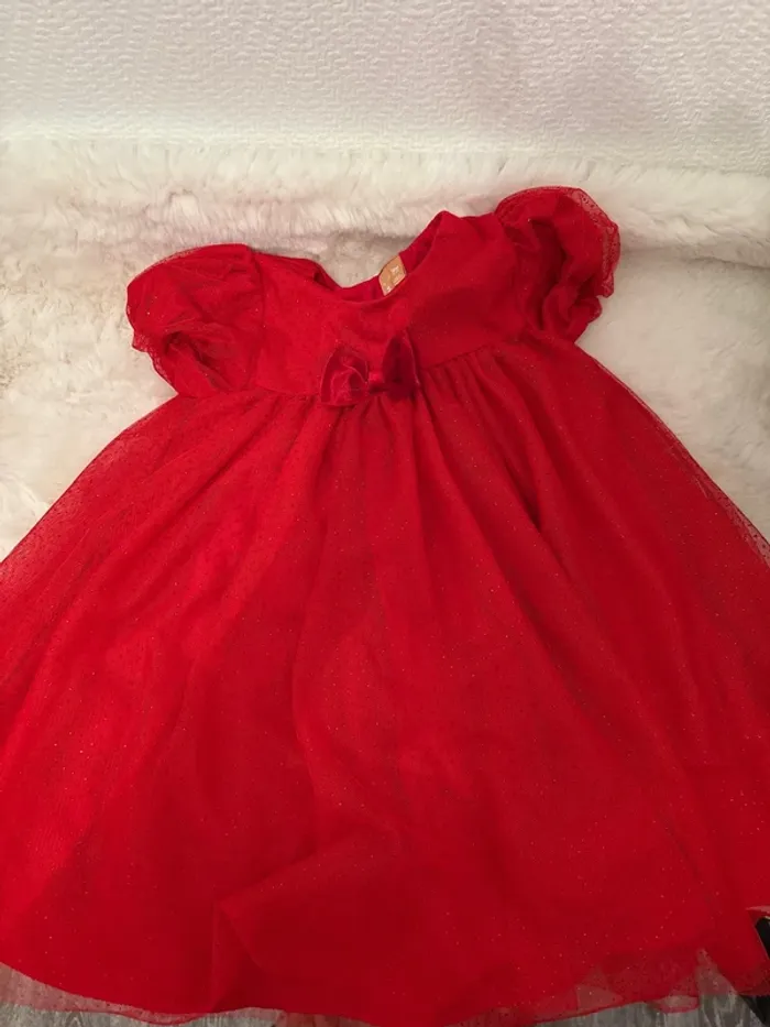 Magnifique robe rouge fille 18 mois