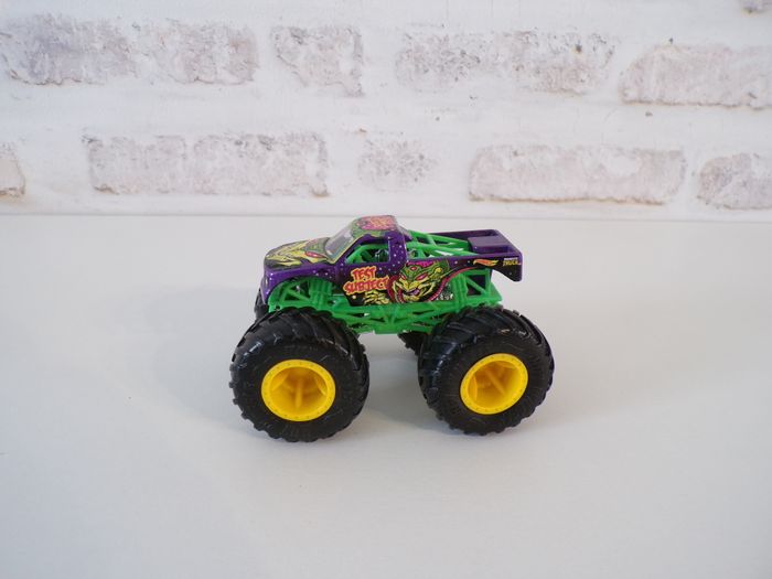 Monster trucks - Hot wheels - HotWheels - Test Subject (J17) - photo numéro 2