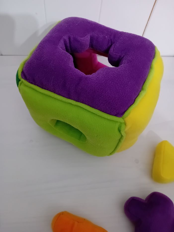 Cube  d'éveil en peluche - photo numéro 8