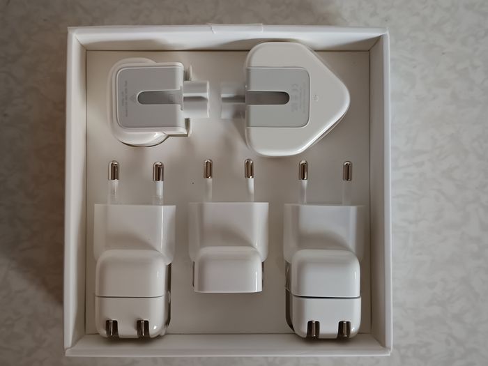 Kit adaptateur de voyage Apple World MD837ZM/A Neuf et Complet - photo numéro 3