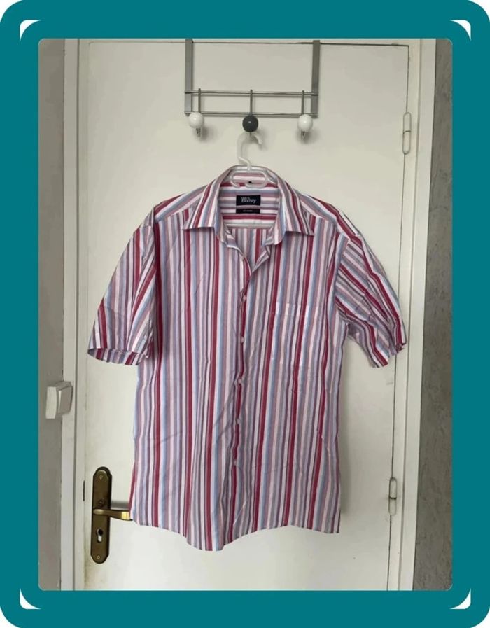 Chemise à rayures bleu rouge