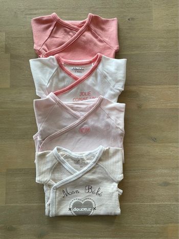 Lot 4 bodies fille