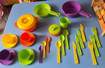 Lot de jouets dinette – Bon état