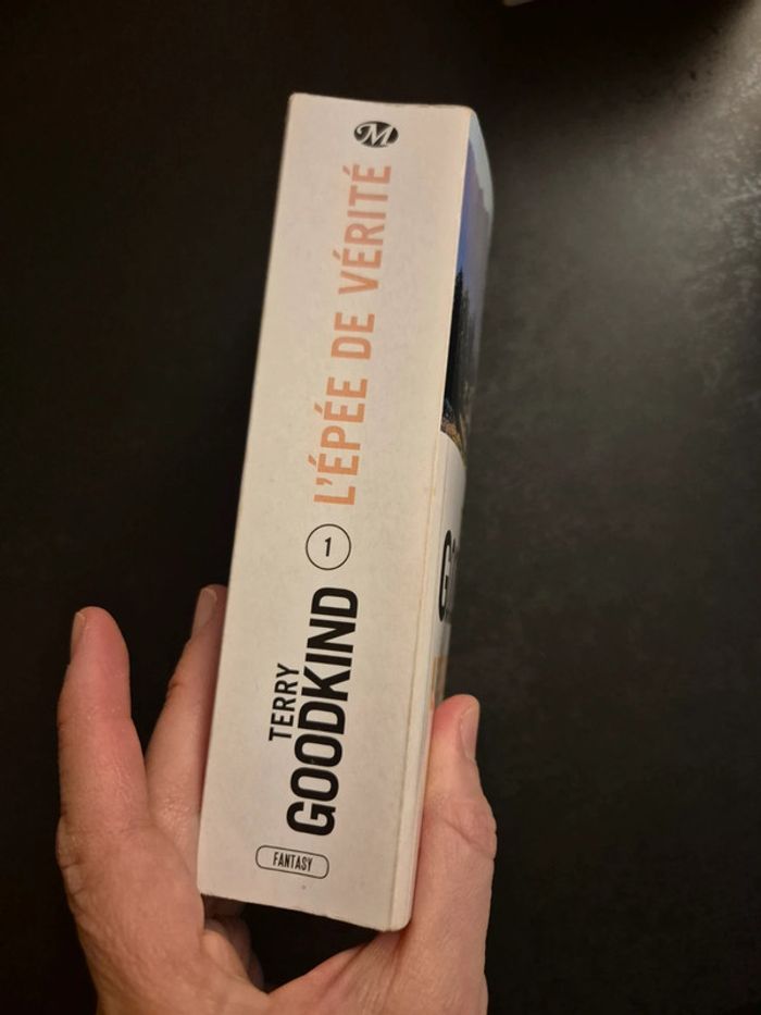 L epee de vérité tome 1 - photo numéro 2
