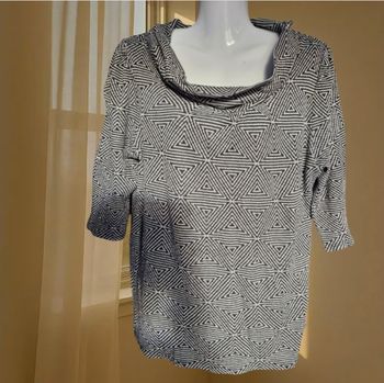 Superbe pull jaquart col large à revers drapé